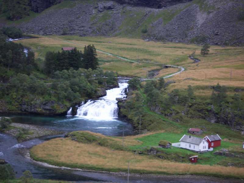 Vodopád v údolí Flåm